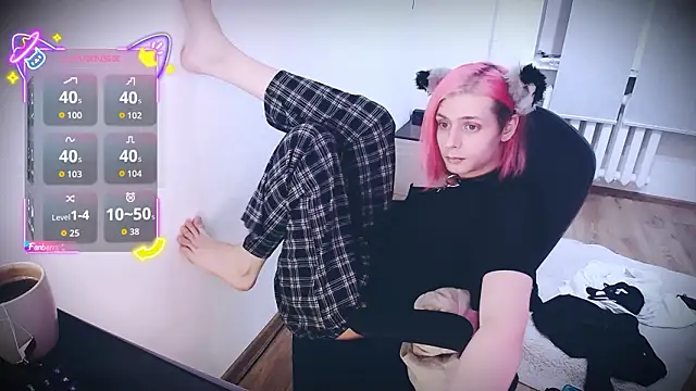 Littlepinkcat online show from January 2026 04:33:02 PM