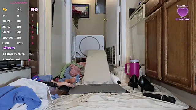 LoveSaraChristine online show from April 2026 06:11:02 PM