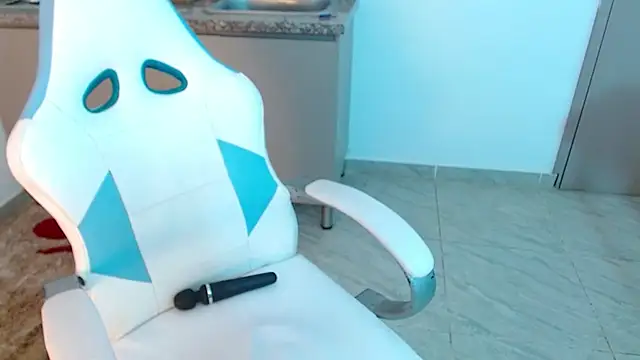 PIA STONE online show from February 2025 08:37:01 PM