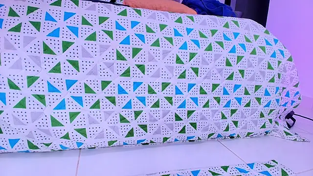 naomi kyse online show from November 2025 03:09:02 AM