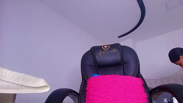 naomi kyse online show from March 2026 03:03:02 AM