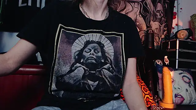 Silentmary online show from February 2026 01:42:02 PM