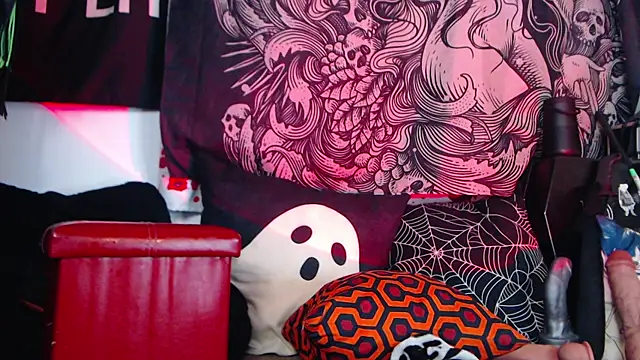 Silentmary online show from March 2026 04:39:02 PM