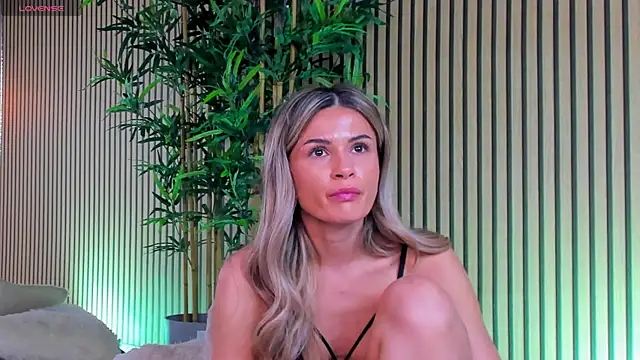 Avril Cyrus online show from March 2025 11:19:01 AM