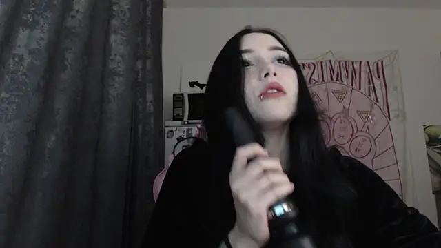 Snapshot of Holy420lolii chatting on December 2024 04:43:01 PM Holy420lolii online show from December 2024 04:43:01 PM