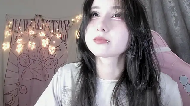 Snapshot of Holy420lolii chatting on September 2025 02:55:01 PM Holy420lolii online show from September 2025 02:55:01 PM