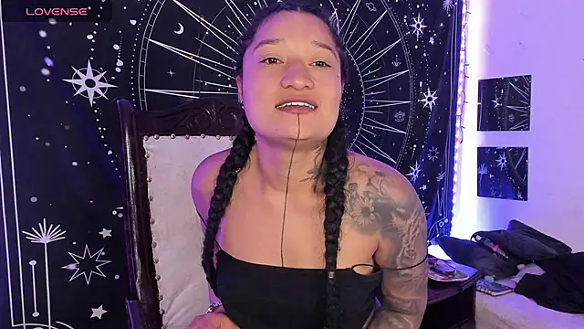 Eva Lee  online show from October 2025 09:18:02 AM