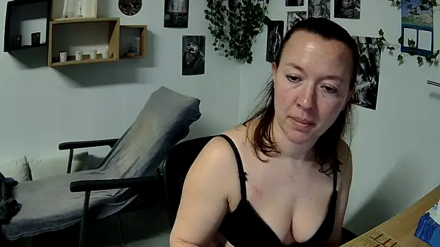 Snapshot of AnyaKrey@xh chatting on March 2025 06:12:01 PM AnyaKreyxh online show from March 2025 06:12:01 PM