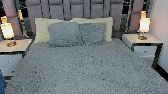 EMMAHILL1 online show from March 2025 06:14:01 PM