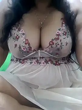 chubby wife online show from December 2024 04:22:01 PM