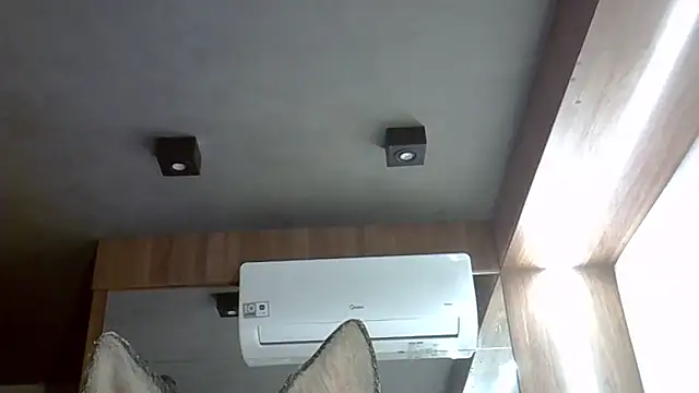 Skinny-Kitten online show from September 2025 08:46:02 AM