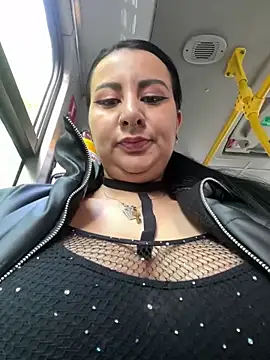 Abril Luv online show from February 2025 12:31:01 PM