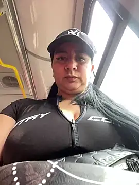 Abril Luv online show from March 2025 07:26:02 PM