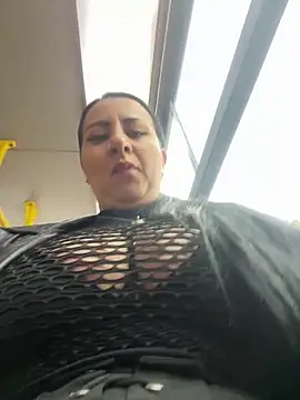 Abril Luv online show from March 2025 12:19:02 PM