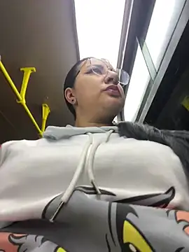 Abril Luv online show from March 2025 10:22:01 AM