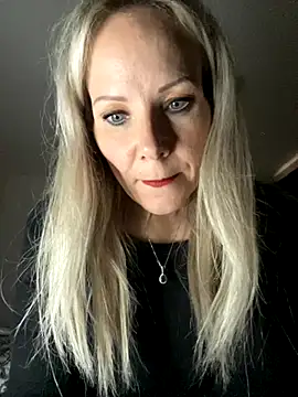 Sexual Lovable Doll online show from October 2025 04:11:01 PM