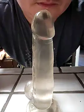 Snapshot of valhallacouple420 chatting on February 2025 11:17:01 PM valhallacouple420 online show from February 2025 11:17:01 PM