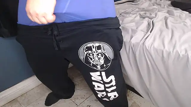 Snapshot of valhallacouple420 chatting on February 2025 11:58:02 PM valhallacouple420 online show from February 2025 11:58:02 PM