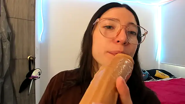 Snapshot of Spit_queen chatting on January 2025 05:24:01 PM Spit queen online show from January 2025 05:24:01 PM