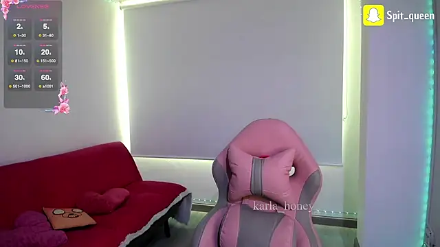 Snapshot of Spit_queen chatting on September 2025 04:19:01 PM Spit queen online show from September 2025 04:19:01 PM