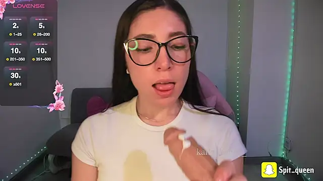 Snapshot of Spit_queen chatting on January 2026 12:56:01 AM Spit queen online show from January 2026 12:56:01 AM