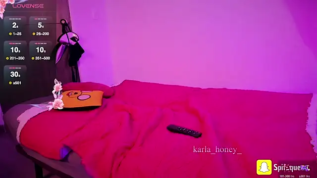 Snapshot of Spit_queen chatting on February 2026 01:40:01 PM Spit queen online show from February 2026 01:40:01 PM