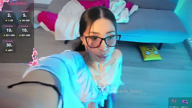 Snapshot of Spit_queen chatting on March 2026 02:13:02 PM Spit queen online show from March 2026 02:13:02 PM