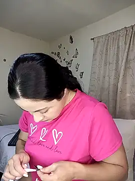 Juli Castillo8 online show from February 2025 01:59:01 PM