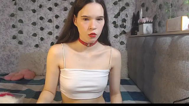 Nicole-Petite online show from November 2025 08:49:02 AM