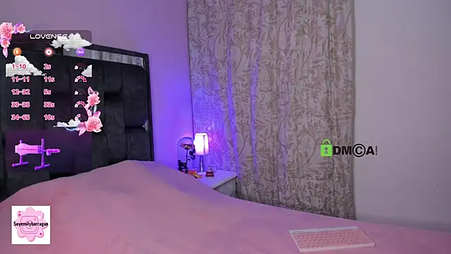 Snapshot of EmilyBarragan chatting on March 2025 01:41:02 AM EmilyBarragan online show from March 2025 01:41:02 AM