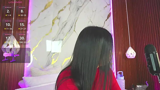 haylie  online show from February 2025 04:15:01 AM