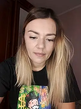 KrissSexi online show from October 2025 04:43:02 AM