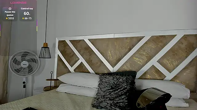 ZiaCalifa online show from March 2026 11:28:02 AM