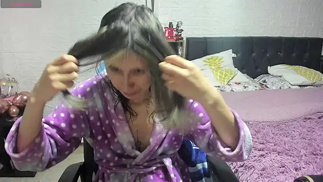 lauren ashlee online show from February 2025 03:38:02 PM