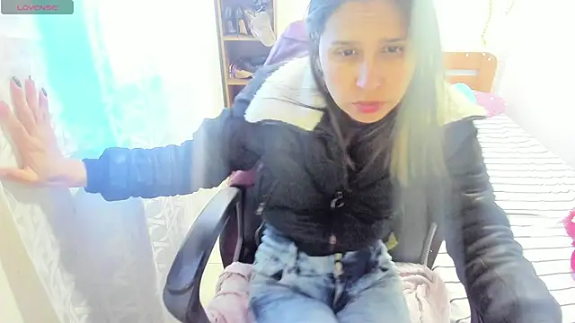 lauren ashlee online show from October 2025 02:20:01 PM