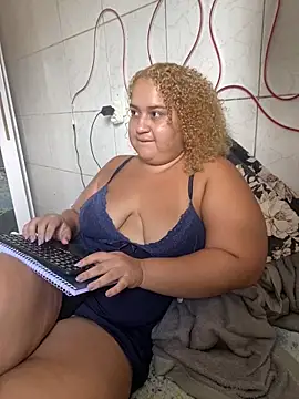 Snapshot of MinaBoss chatting on February 2025 01:37:02 PM MinaBoss online show from February 2025 01:37:02 PM