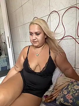 Snapshot of MinaBoss chatting on February 2025 02:43:02 PM MinaBoss online show from February 2025 02:43:02 PM