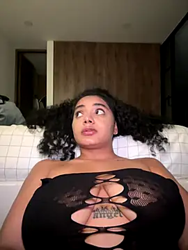 Mariecurl online show from December 2024 04:38:02 PM