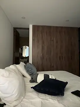 Mariecurl online show from February 2025 07:07:01 PM