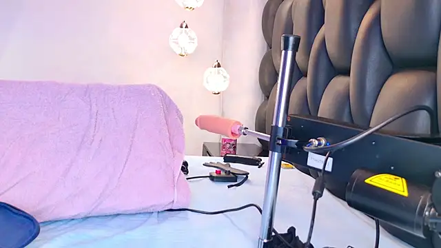 NathaxaLeans online show from February 2025 11:54:01 AM