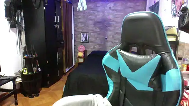 AngelaQueen  online show from February 2026 04:57:02 PM