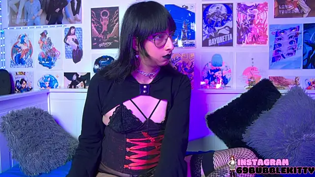 snowblack  online show from March 2025 04:02:01 PM