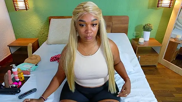 dannaahbrown online show from March 2025 07:49:02 PM