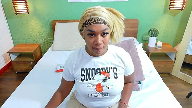 dannaahbrown online show from March 2025 07:36:01 PM