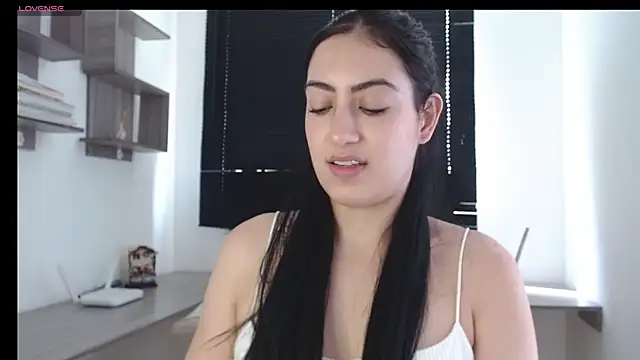 MIYESSI online show from February 2025 03:37:02 PM