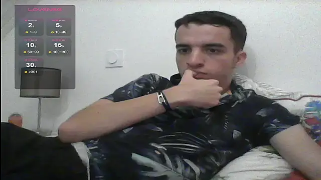 Snapshot of Tombgy07 chatting on December 2024 08:17:01 PM Tombgy07 online show from December 2024 08:17:01 PM