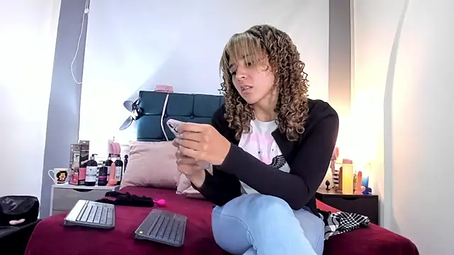 charlott lens online show from October 2025 02:59:01 PM