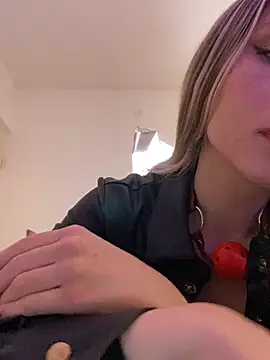 Snapshot of KittyKatyDream chatting on January 2026 04:55:01 PM KittyKatyDream online show from January 2026 04:55:01 PM