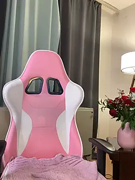 Snapshot of KittyKatyDream chatting on February 2026 05:05:02 PM KittyKatyDream online show from February 2026 05:05:02 PM