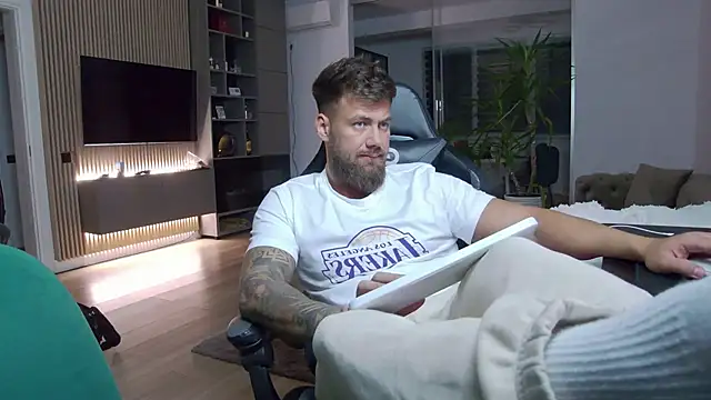 UbbeViking online show from January 2025 06:10:01 PM